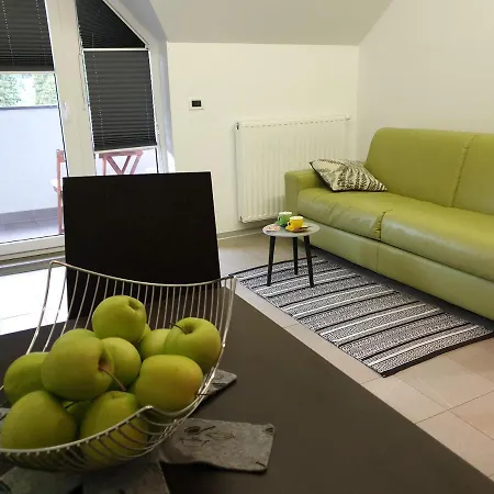 Апартаменты Apartma Kurji Vrh - Chicken
