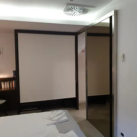 Apartma Kurji Vrh - Chicken * Kranjska Gora